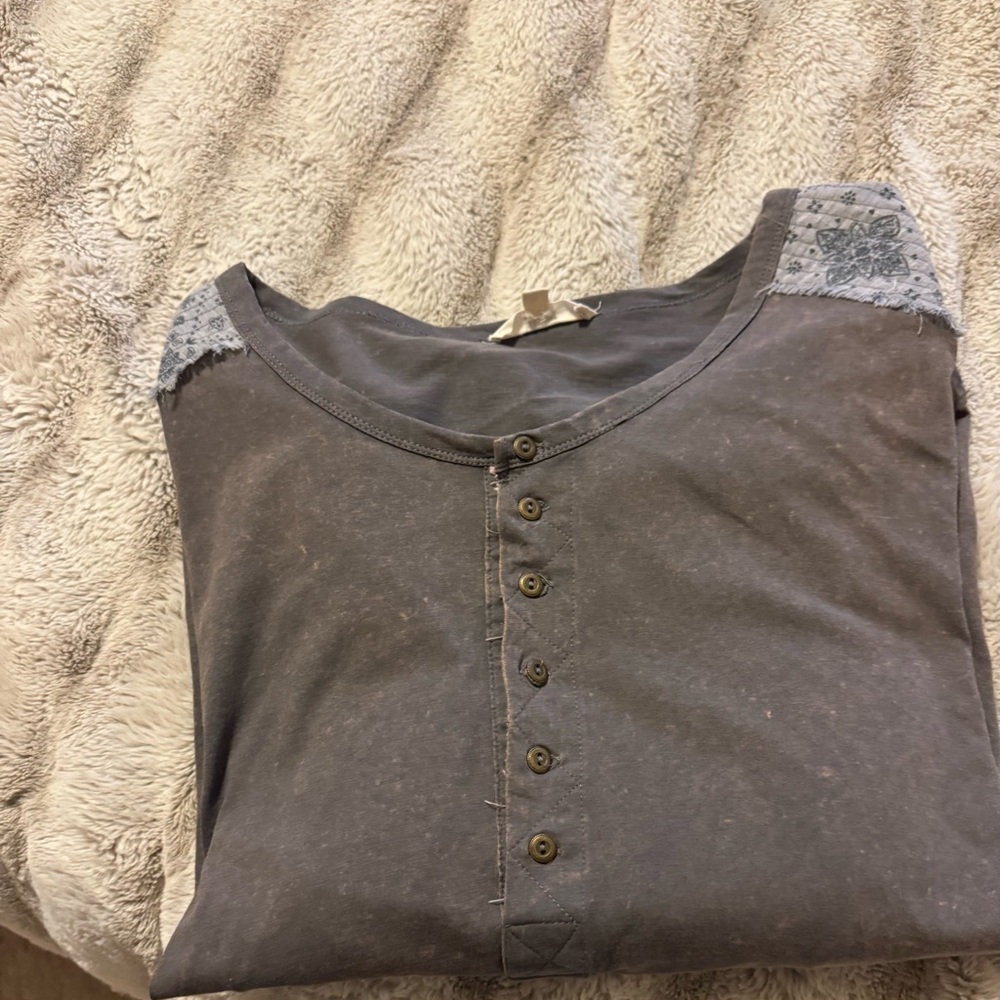 Elegant Gray Button-Up Blouse